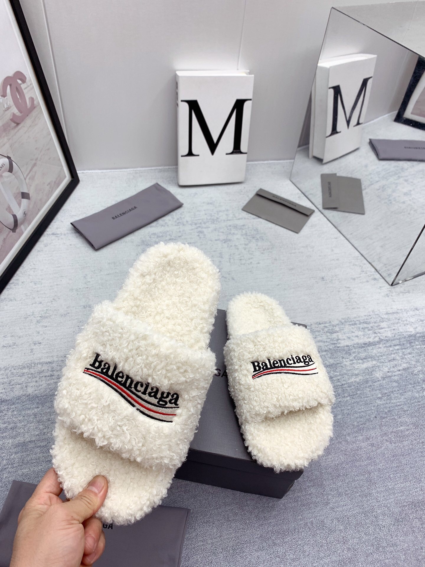 Balenciaga slides white