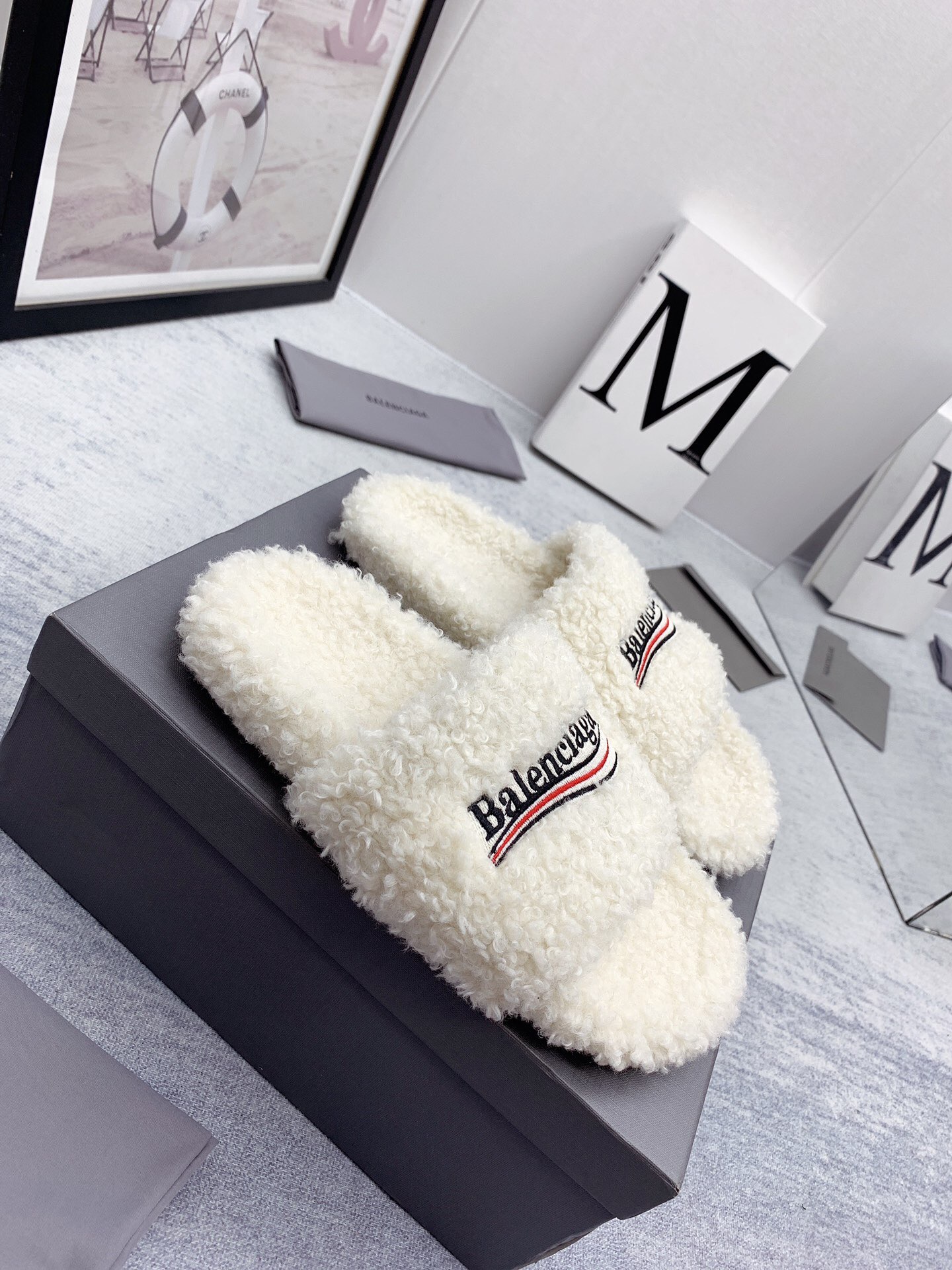 Balenciaga slides white
