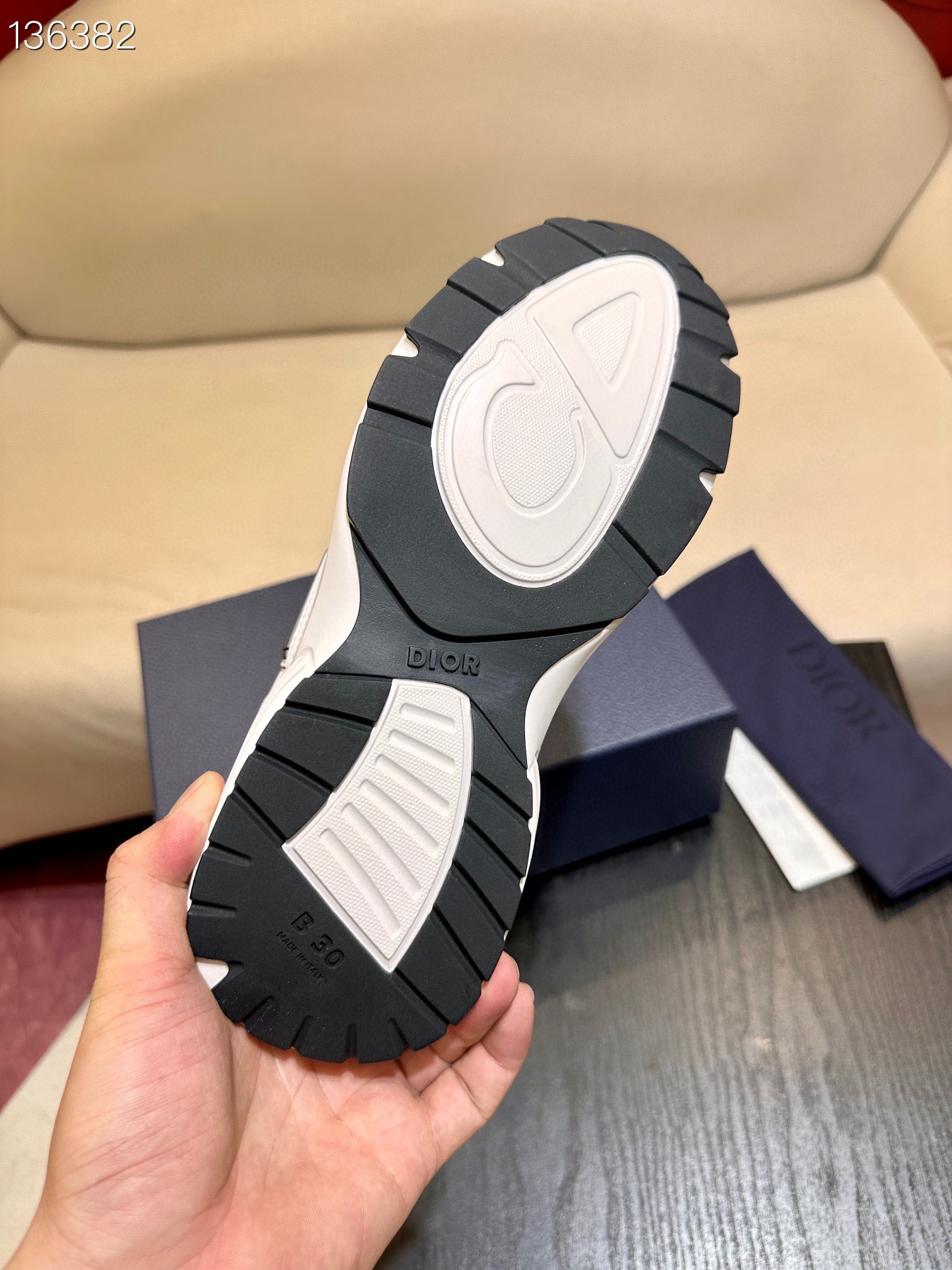 Dior B30 white 2023111102