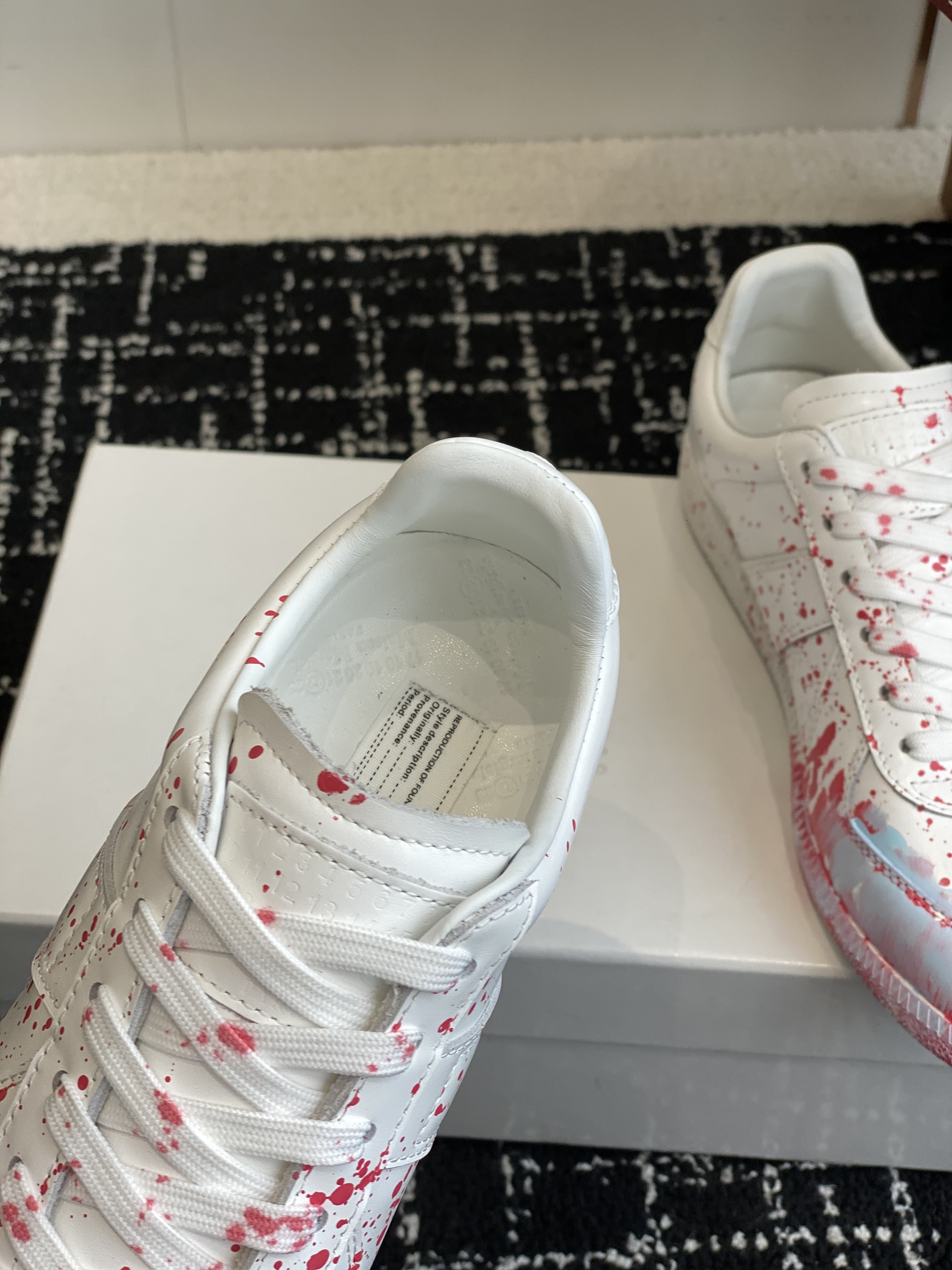 Maison Margiela Replica white and red sneaker
