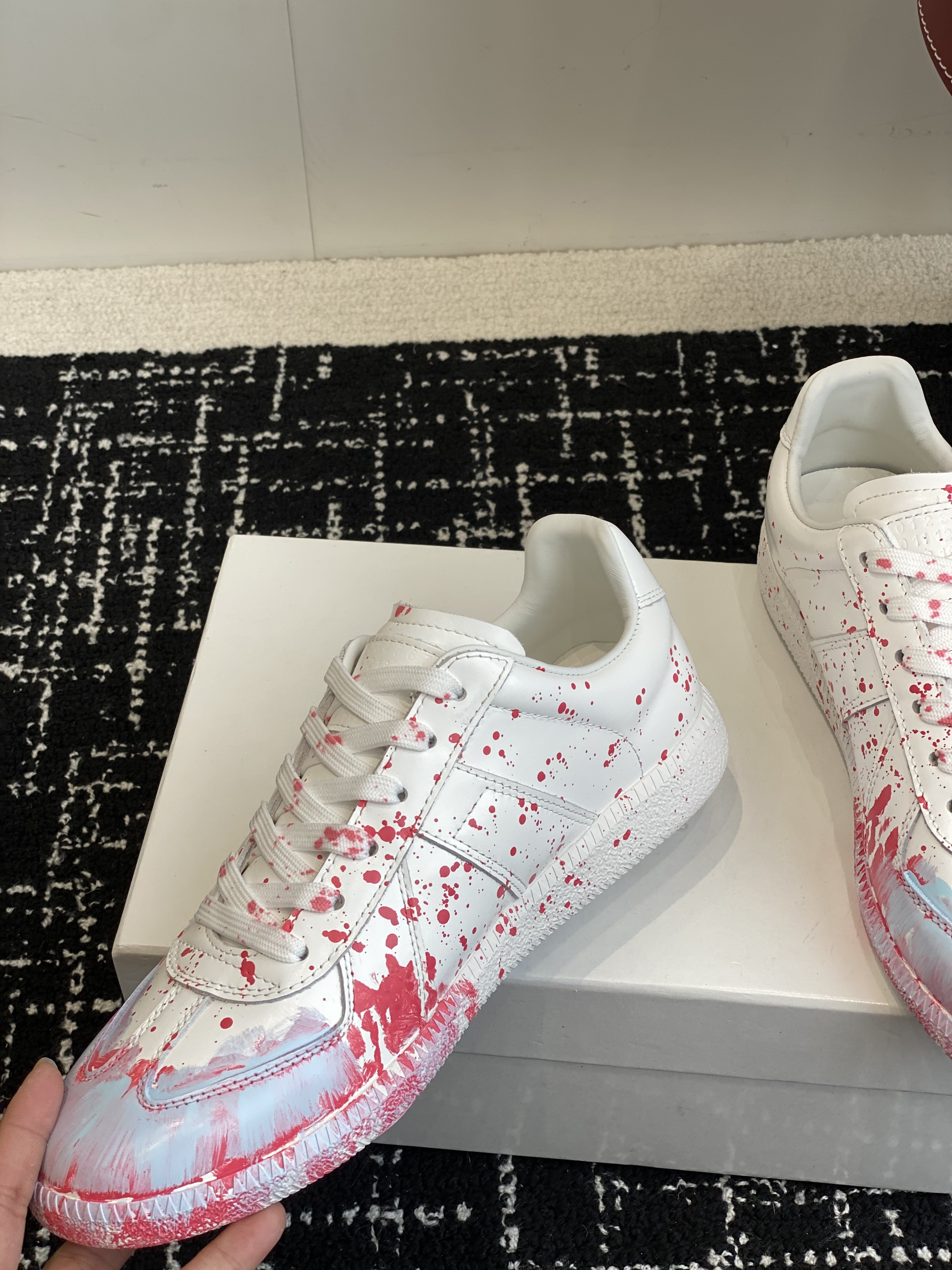 Maison Margiela Replica white and red sneaker