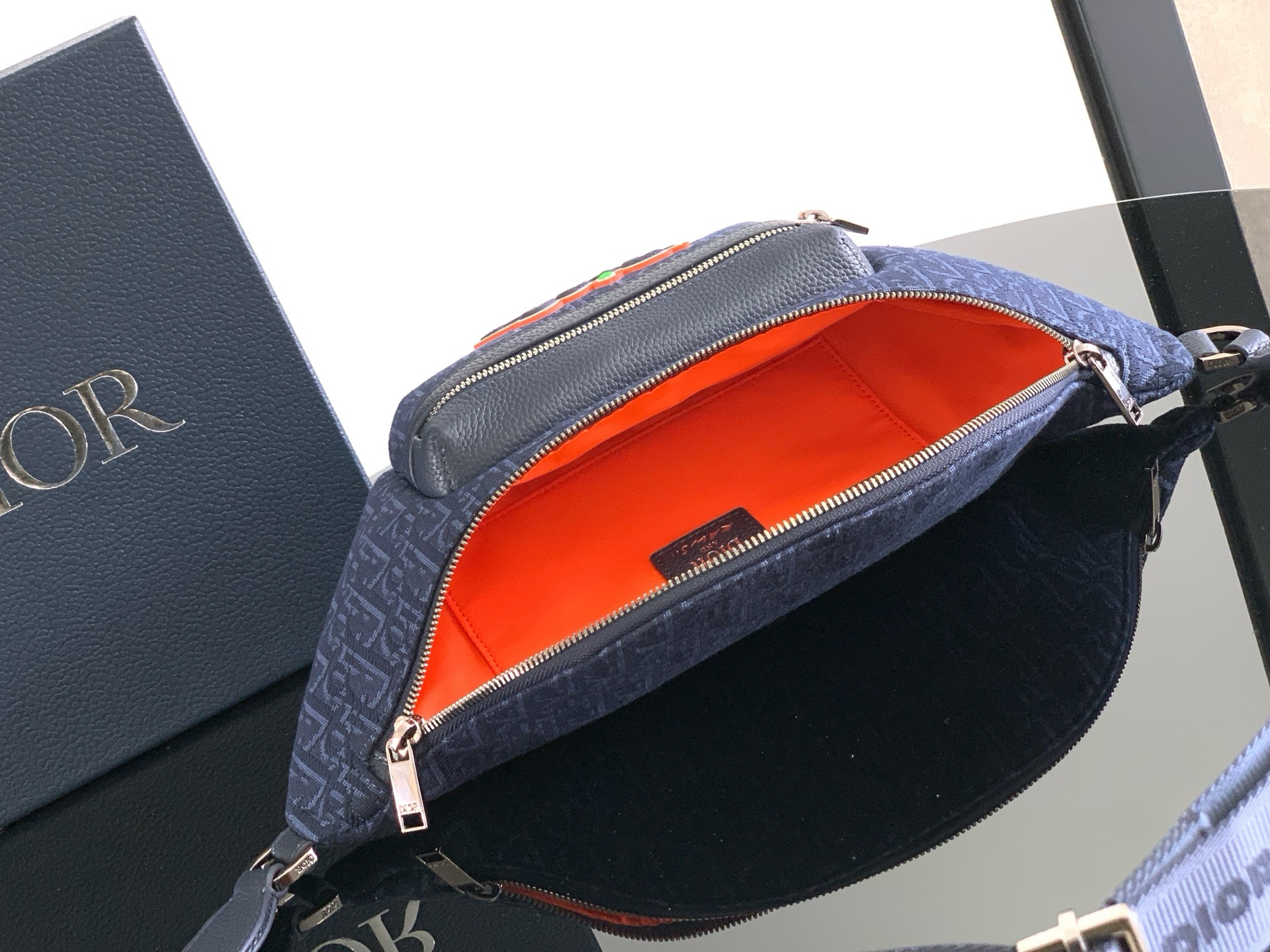 Dioor AND KAWS bumbag 1ESBO077OUP_H56342 blue