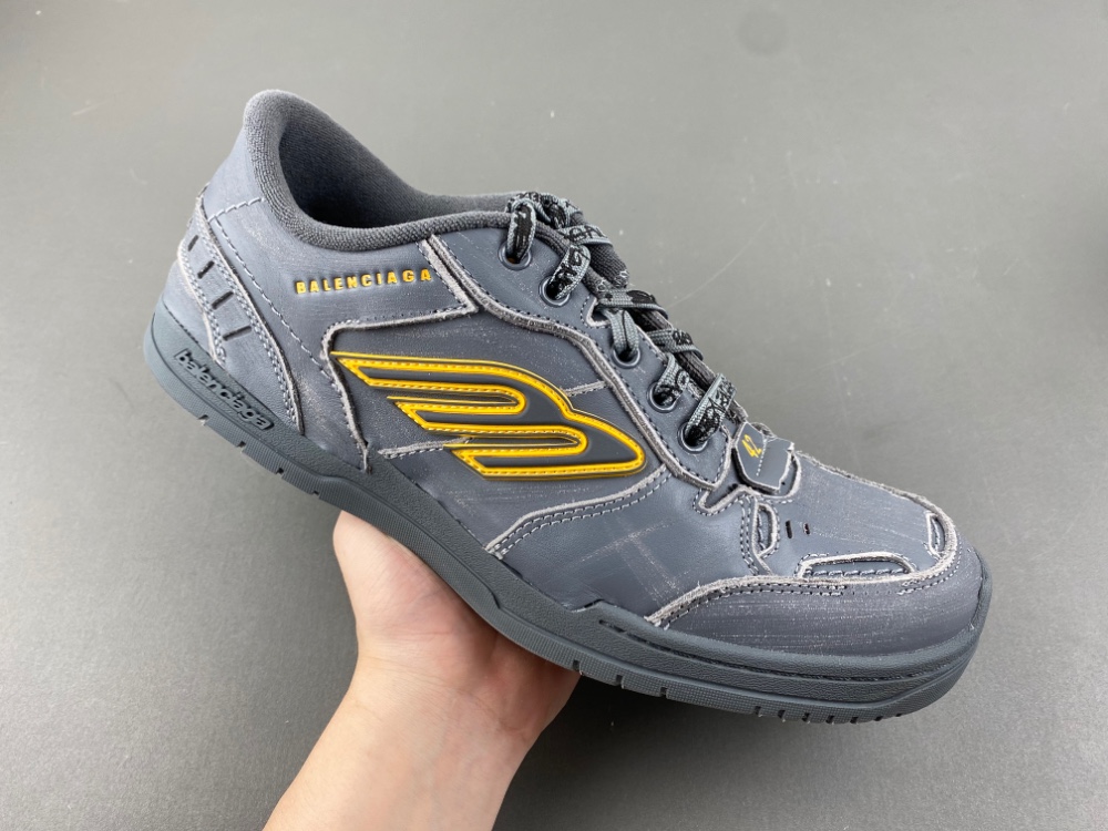 Balenciaga 18 Hamptons Worn-Out 841765 WCURB 1180