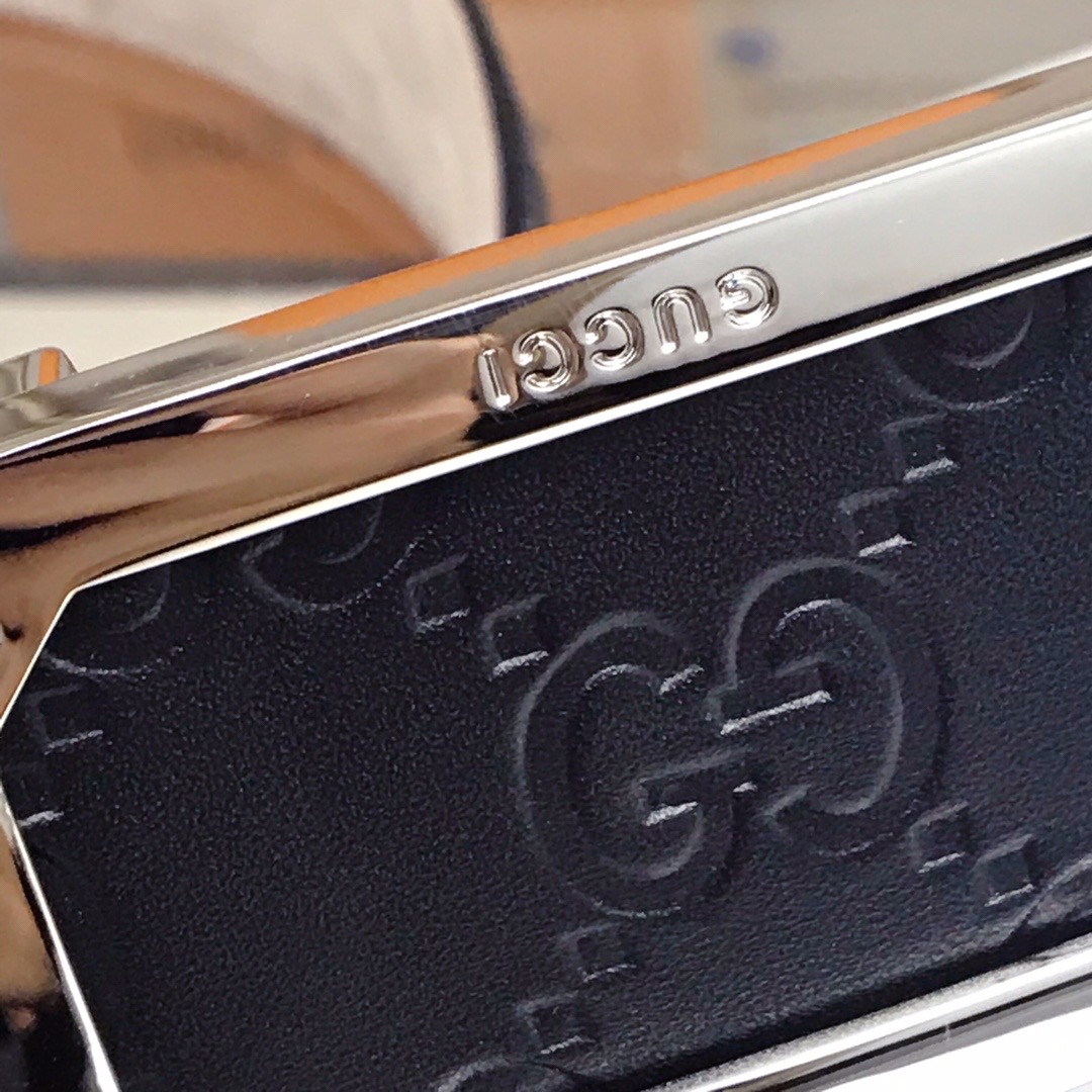 Gucci Signature leather belt 403941