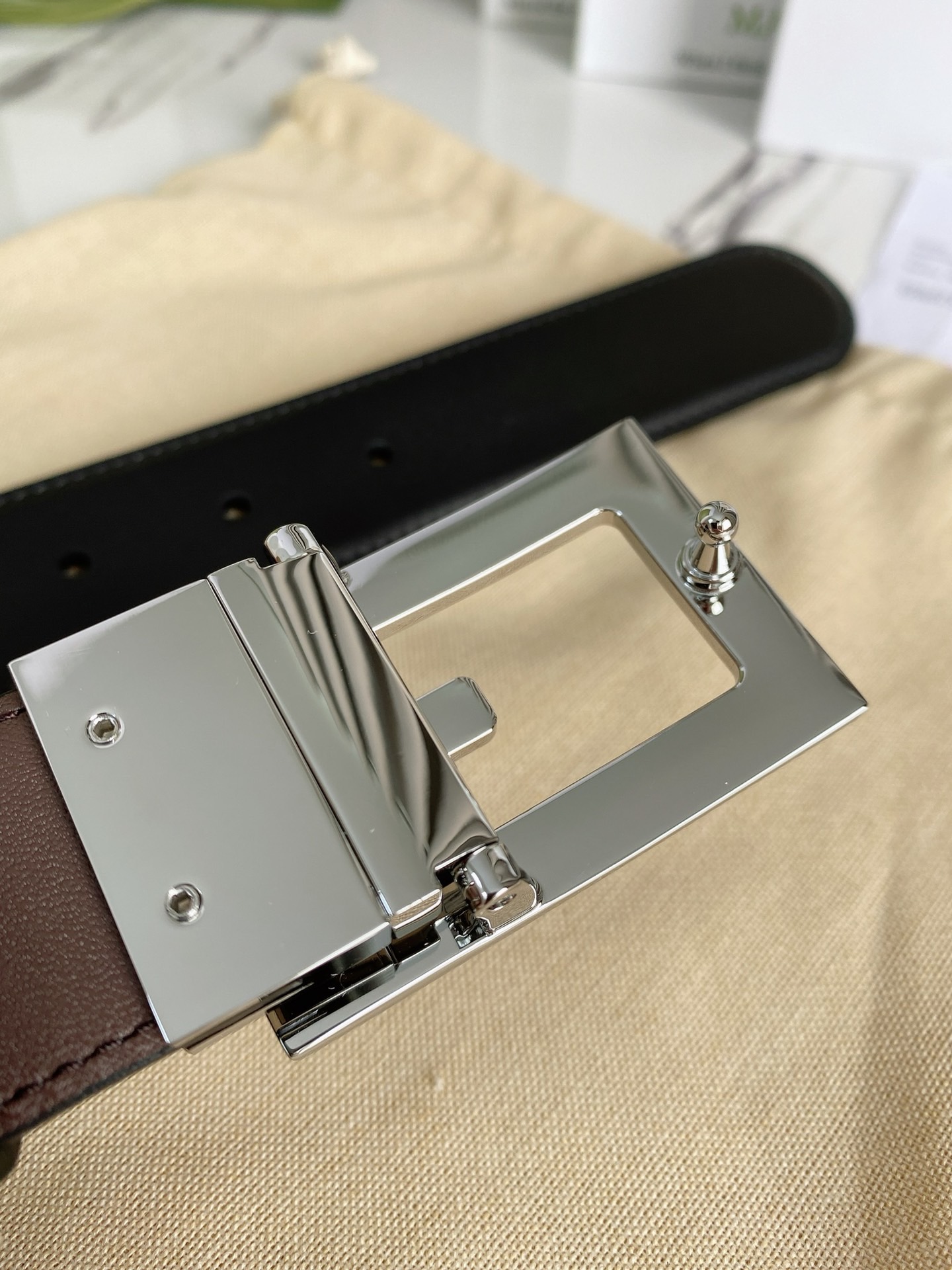 Gucci reversible belt with Square G buckle 626974