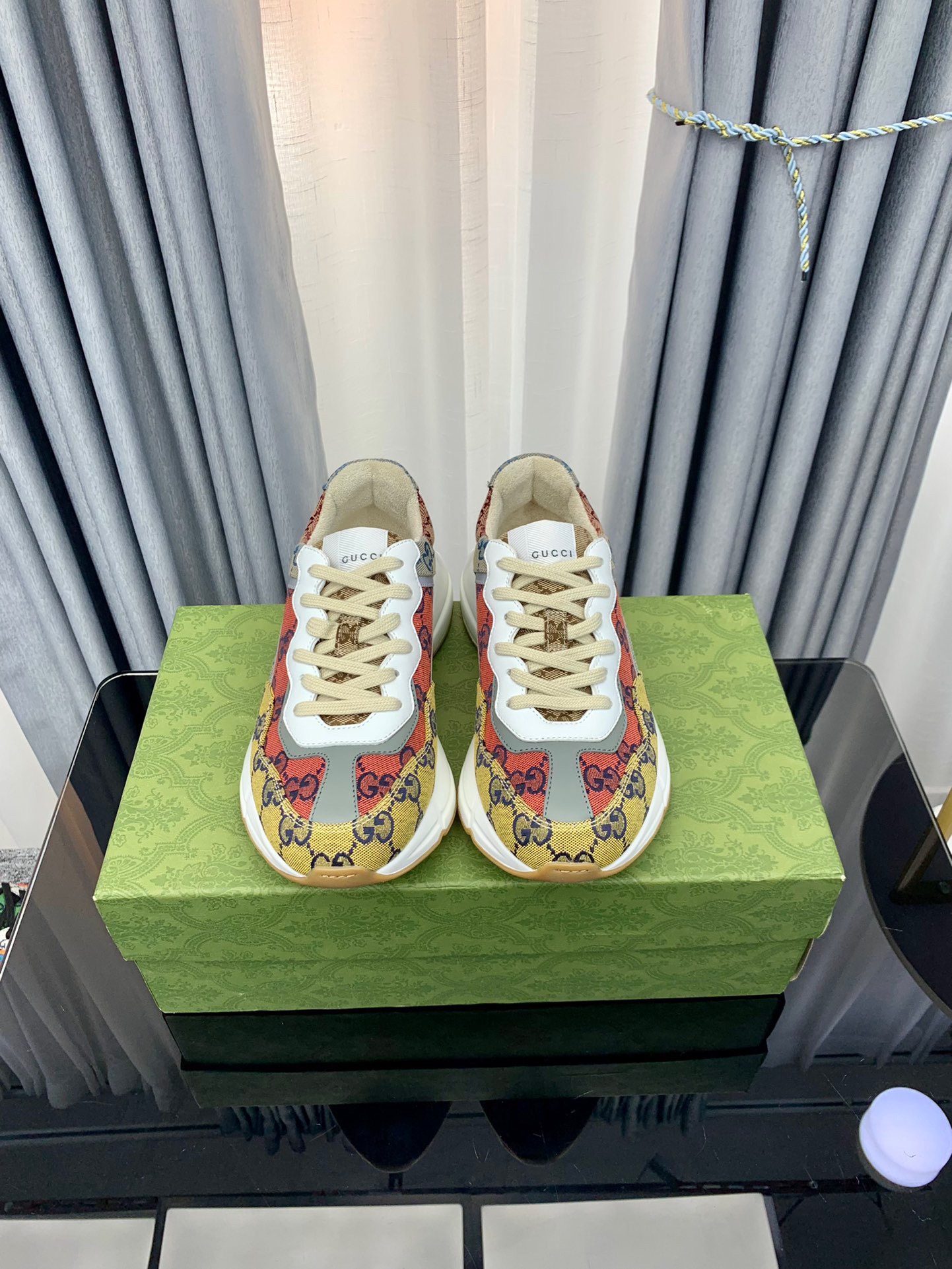 Guccii1 Rhyton  sneaker