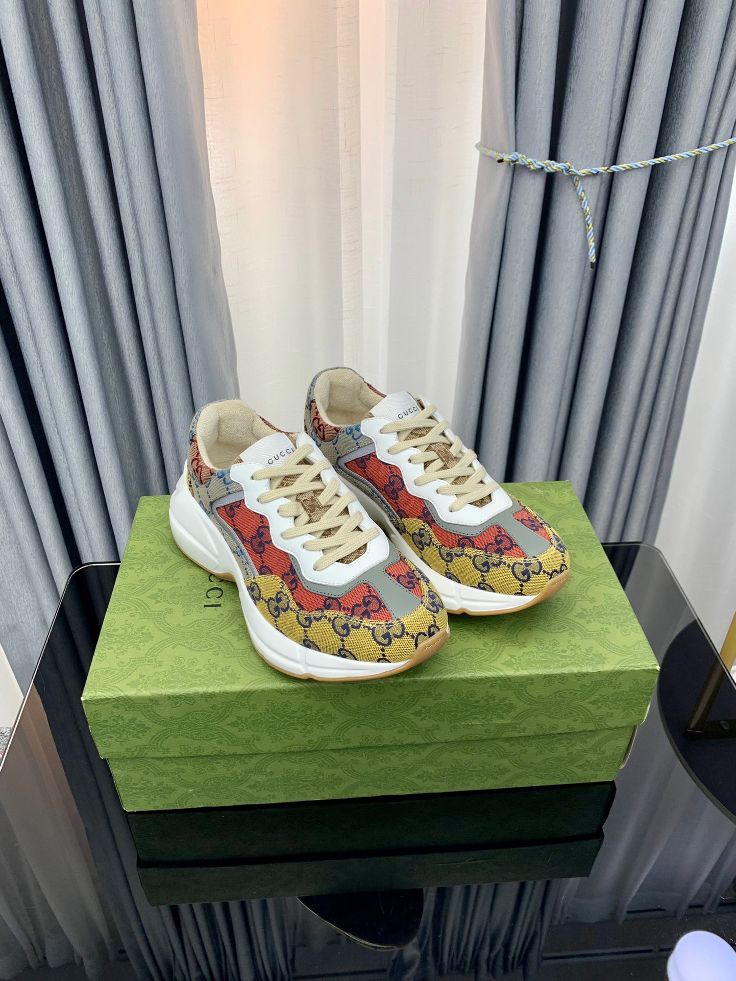 Guccii1 Rhyton  sneaker