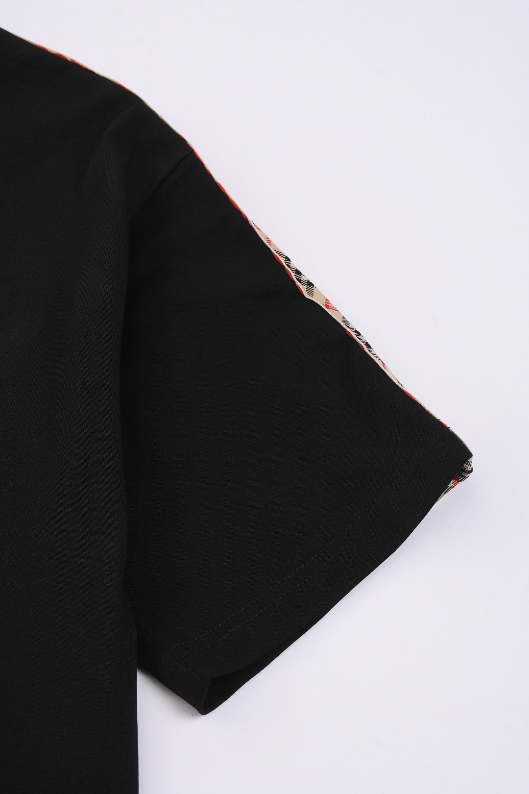 Burberry black t-shirt 01