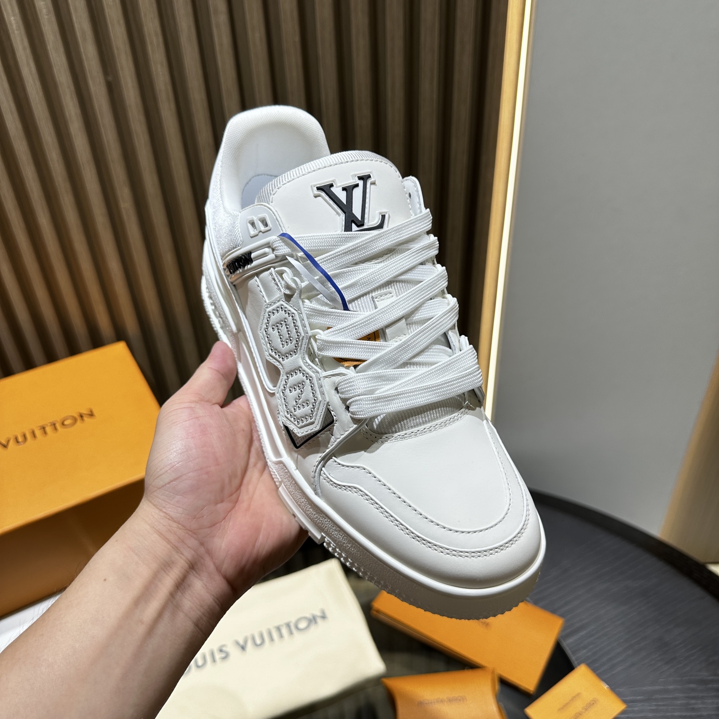 Louis Vuitton trainer white LV