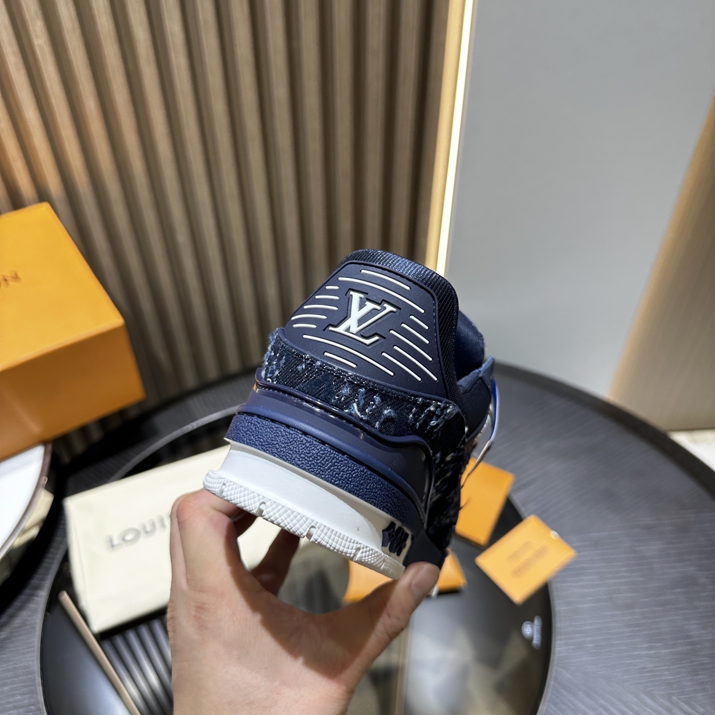 Louis Vuitton LV trainer sneaker 02