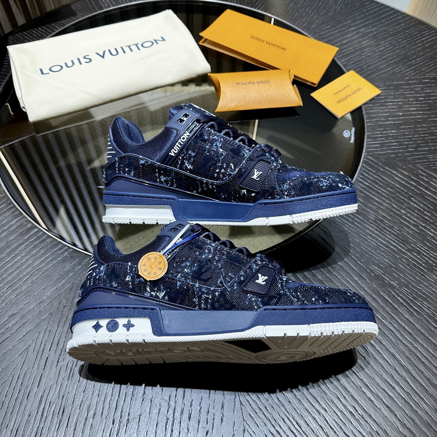 Louis Vuitton LV trainer sneaker 02
