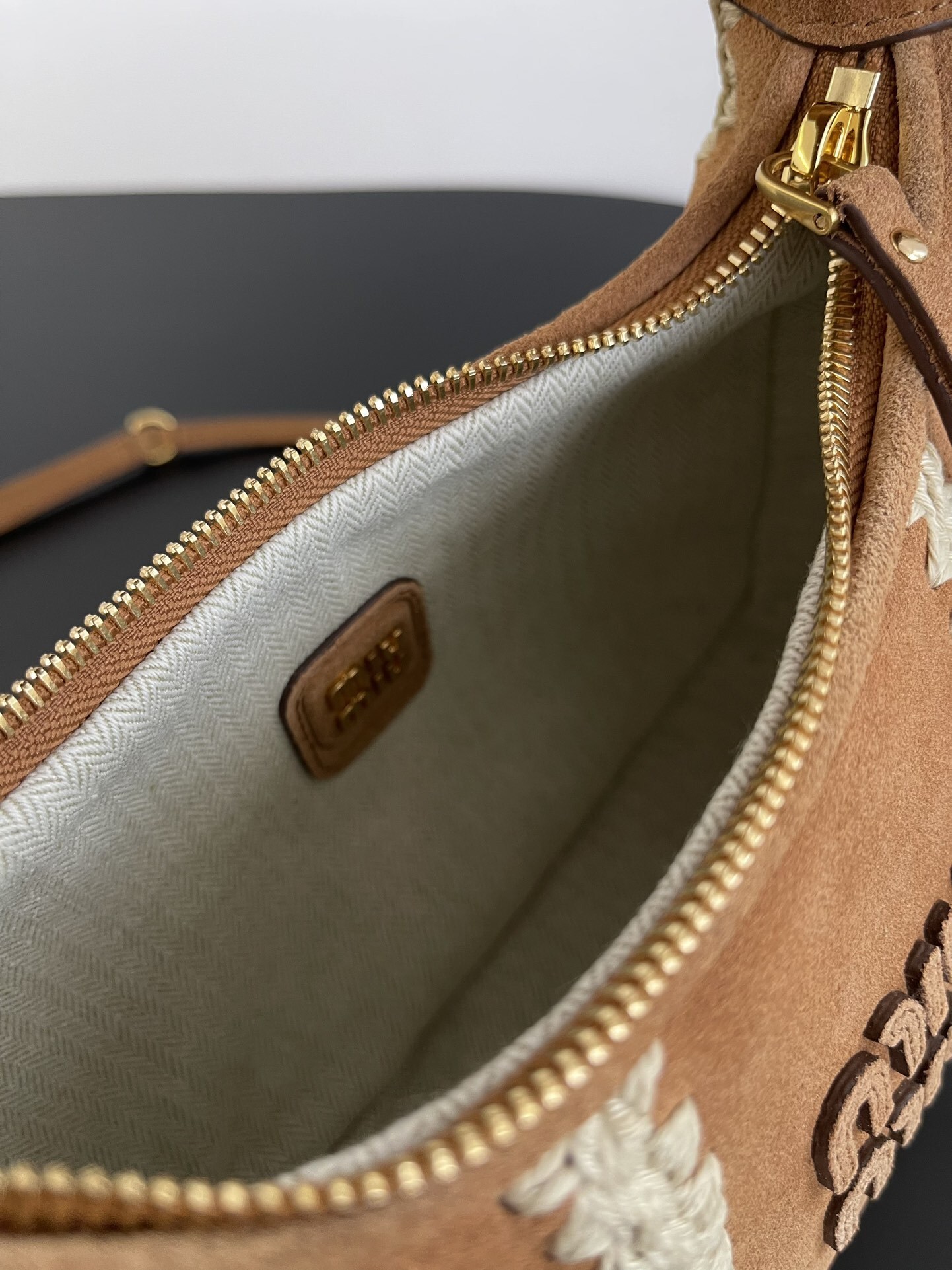 Miumiu toe bag 17*20*6CM