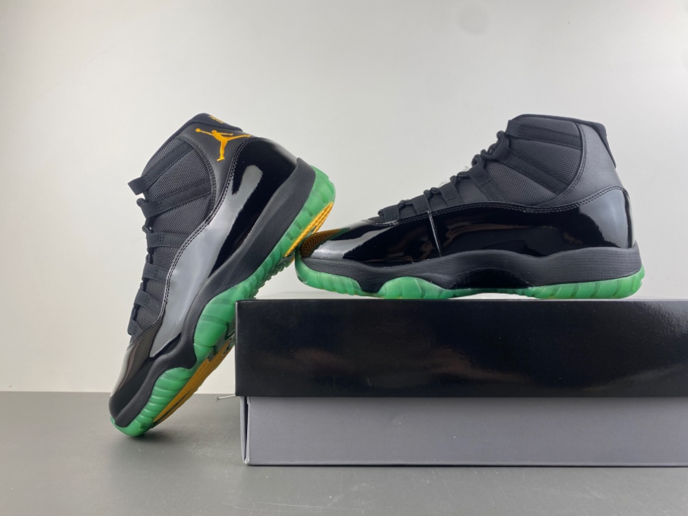 Air Jordan 11 Retro black green CT8012-037