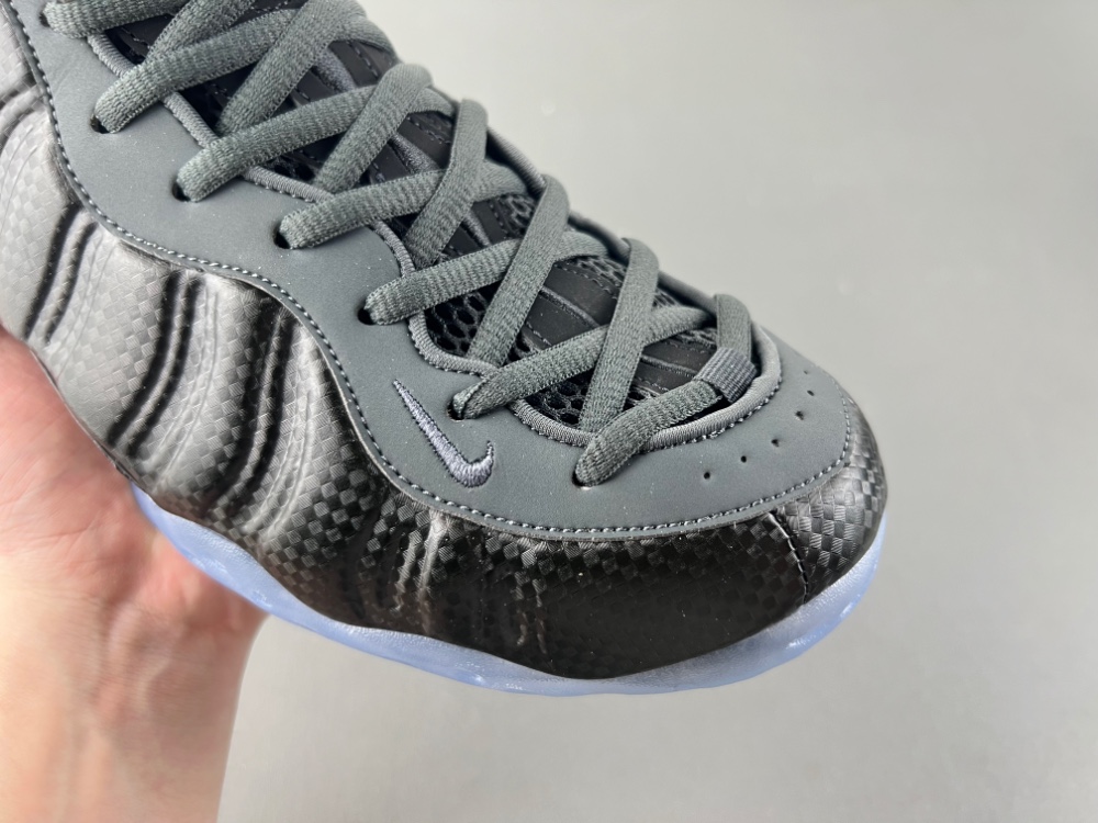 Nike Air Foamposite One “Carbon Fiber” HF2902-002