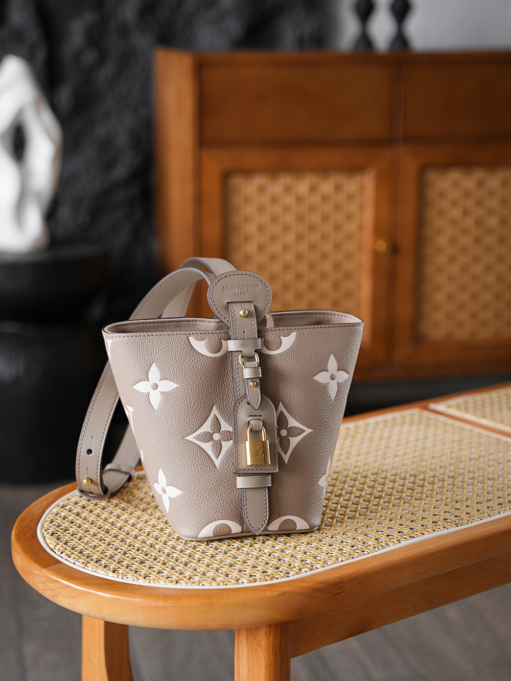 LV ALL IN BB Monogram bag 18*12*16cm